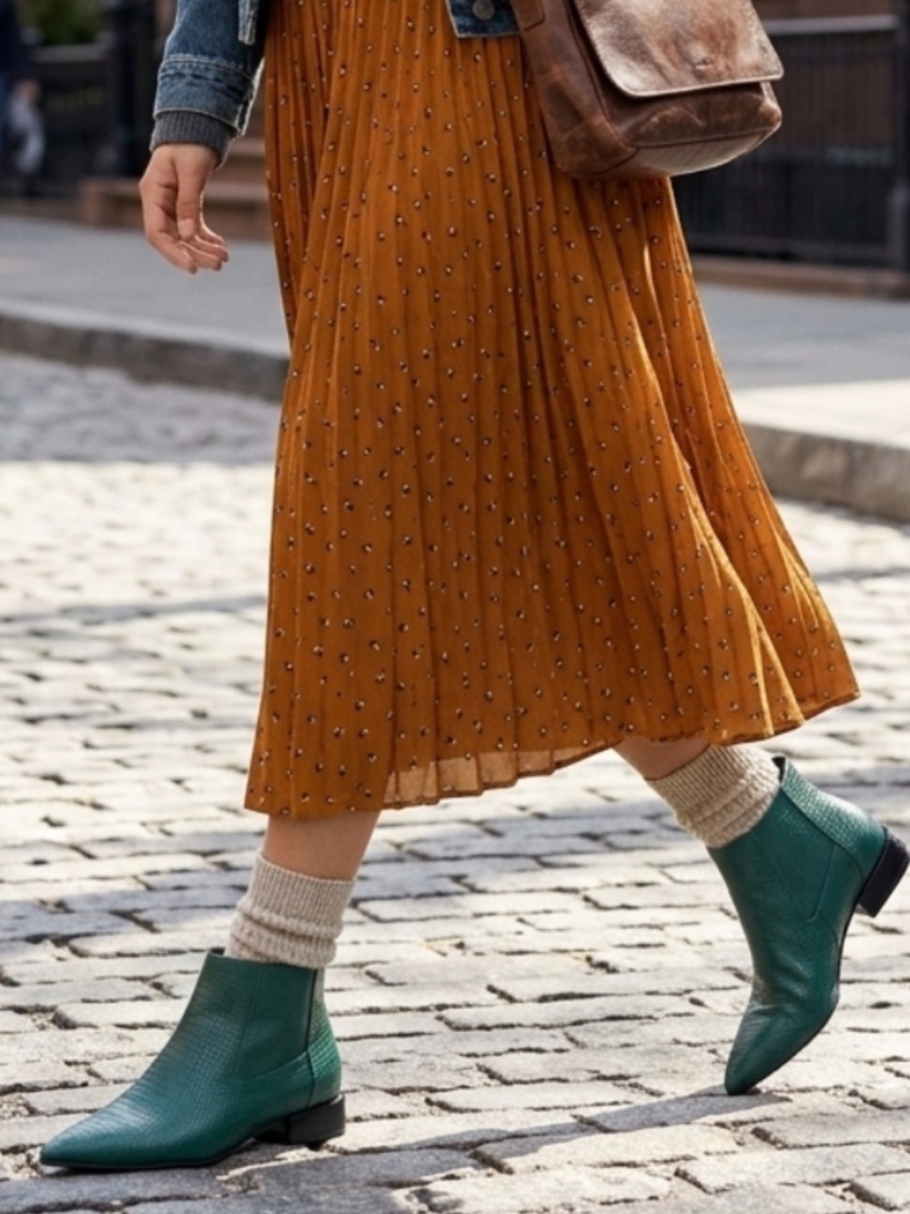 VHNY
Women's Pointed Toe Flat Ankle Boots Teal Green NWOB